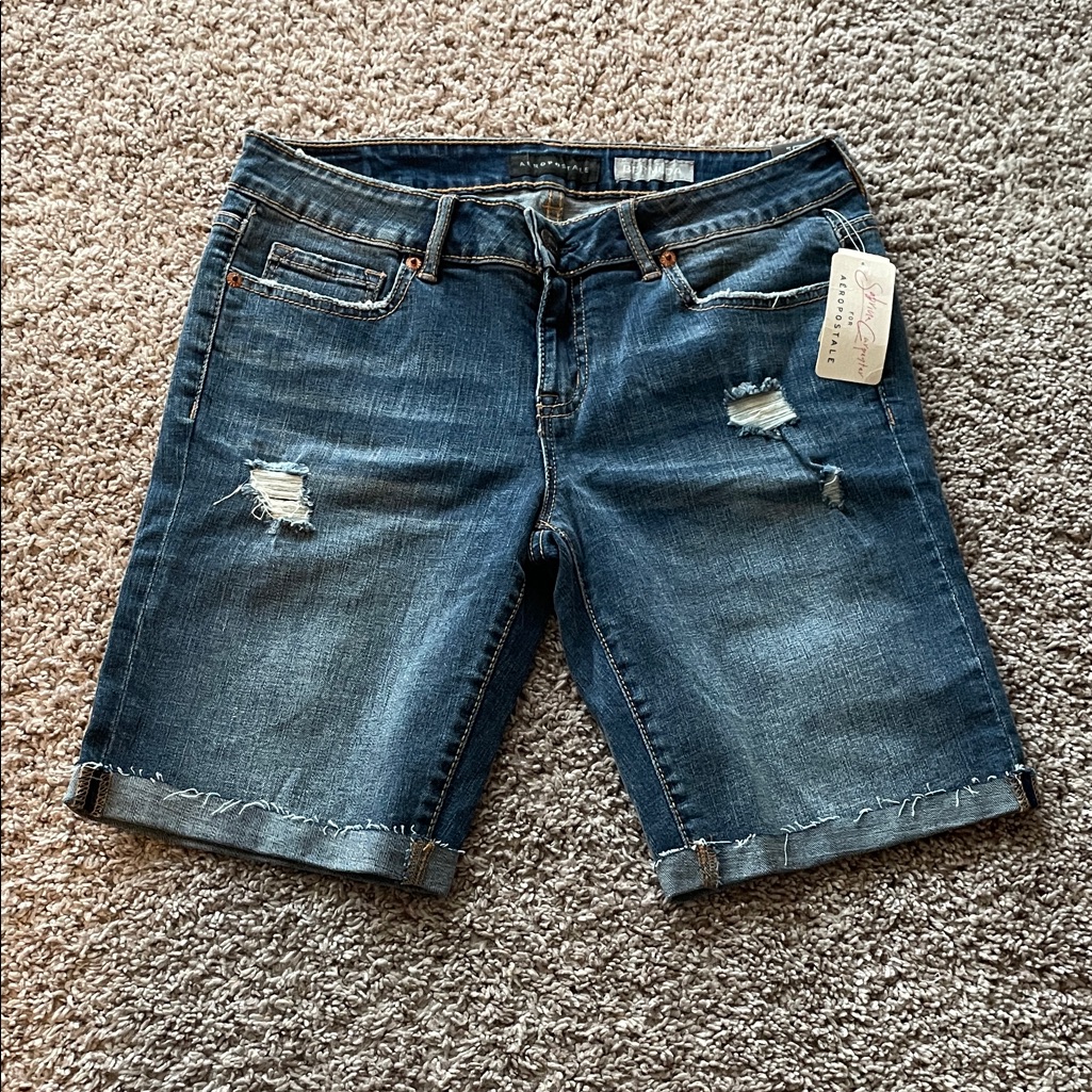 Sabrina Carpenter For Aeropostale 6&acirc; Inseam Bermuda Shorts